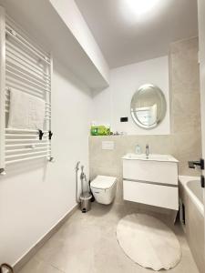 Old Town Cathedral Retreat with free parking