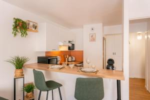 Vannes gare-centre ville - studio équipé 2 pers