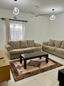 Leona Homes