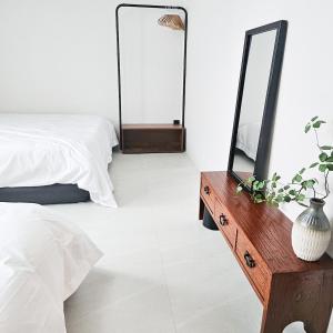 Jeongmaru Traditional Modern Design House 1 minute walk from subway 5 minutes walk from Busan Station Rooftop Terrace