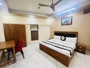 The Green Valley Near Nizamuddin Railway Station