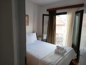 ΤΟ ΠΑΛΑΤΑΚΙ ΤΟΥ ΚΑΣΤΡΟΥ Δυο 2-The Palace in the Castle Two