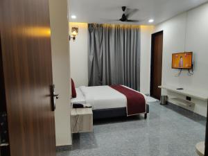 Hotel The Crown Prince