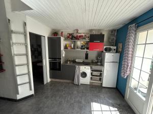 Beautiful studio with courtyard, parking and optional spa