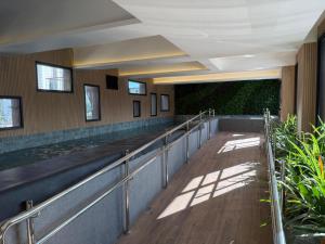Luxo e Conforto 2Q Bueno- Proximo Vaca Brava 2103