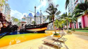 Caribbean Resort Pool Apartments Pattaya Near Bus Terminal