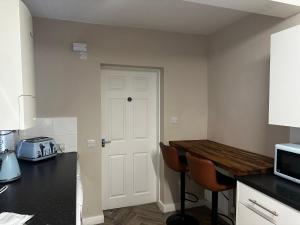 Nest House Crewe 4 Bedrooms Sleeps 7