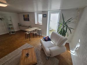 unterwegs zu Hause sein