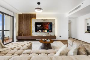 Luxury 2BR in JBR - High Floor Marina Skyline View