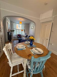 Charming Edwardian Cottage Near Exeter Quay - Pets Welcome