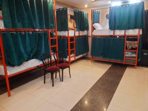 Cozy bunks z hostel