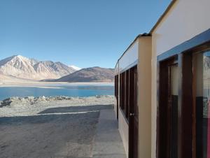 Pangong Mentsel Cottage