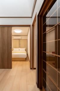 雅舍8大阪南海線岸里玉出駅1分新開業一軒家貸切100平米可駐車