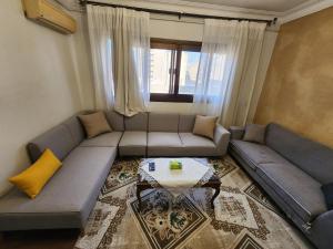 شقة مودرن بإطلالة ساحرة في قلب المهندسين - شارع الفريق عبد المنعم رياض -- Modern Apartment with Stunning View in the Heart of Mohandessin