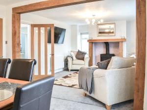 Corner Farm - Uk41369