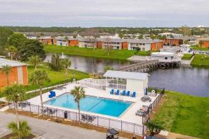 Turtle Terrace by the Gulf- 3 Pools& Tennis