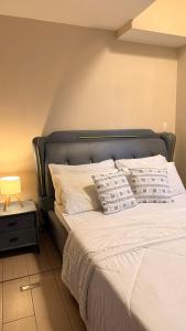 Uptown Parksuites Tower 1