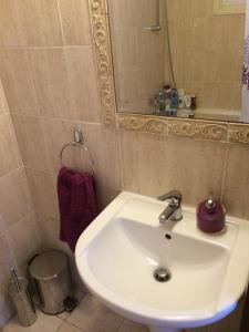 Beautiful apartment very close to the city center