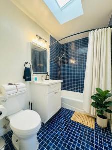 Pet friendly Spacious 3Bed with HUGE Back Yard