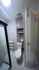 Maison Five - Centralized AC, infront of Ynares