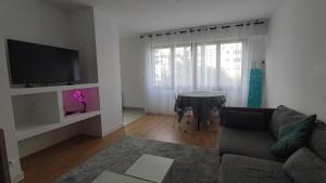 Charming Bagneux Nest