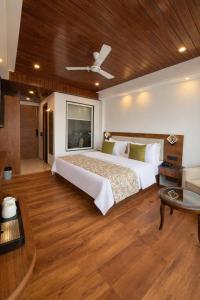 Room Near Mall Road Manali Central Stay