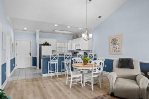 Magnolia Pointe 302 - Pool View