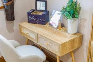 #110 Charming Country Stay at Brook Farm, Somerset