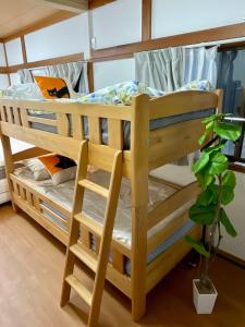 AiES Kita-Senju, 1st floor, 8-minute walk from Kita-Senju Station, direct access to Tokyo Skytree, Asakusa, Akihabara, Ueno, Ginza, Roppongi, Shibuya, 3 beds, maximum occupancy 4 people, 40 square meters with Kitchen appliances