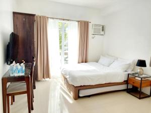 Affordable Stylish & Cozy Walk Up Condo