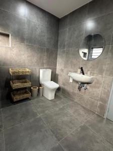 Newly renovated 3 bedroom house in Leopards Hill