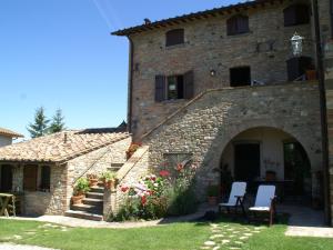 Holiday Home in Montone with Pool & Garden