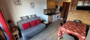 Appartement 3 chambres balcon vue montagne centre station