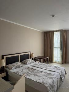 Berlin Golden Beach Studio