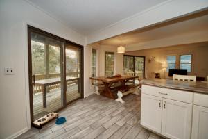 OS758- Beachside Bliss