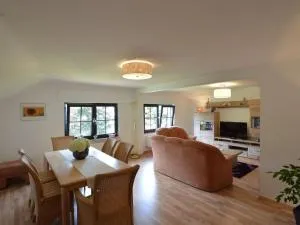 Apartment with Private Garden & Terrace - 维维尔切