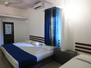 Pelican View Cottages - يالا