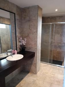 WOWHOLIDAYS Sevilla Piscina y Olé