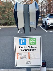 Modern Worksop Town Centre Apartment - Secure Parking & EV Charging