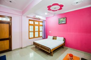 SPOT ON 46300 Kailash Hotel