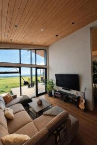 Bright & spacious family villa on the south coast
