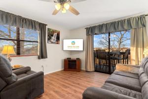Golf Course Escape - Resort Amenities