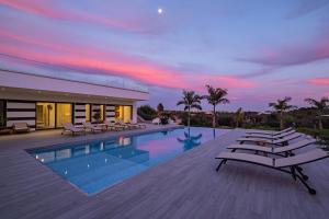 BlueHorizon Luxury Villa