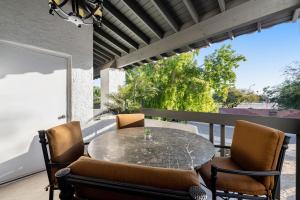 Downtown Condo with Free WiFi Central AC Furnished Balcony & Shared Pool