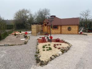 Santa Kota, Christmas cottage