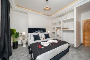 Maison Zen 4 Suites, Private Indoor Pool, Jacuzzi & Gym, Central Marrakech