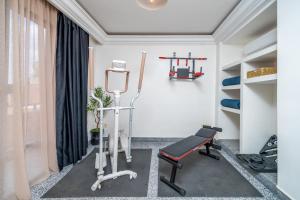 Maison Zen 4 Suites, Private Indoor Pool, Jacuzzi & Gym, Central Marrakech