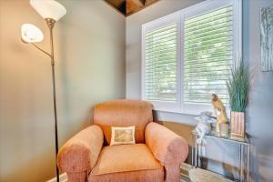 Summer Breeze - Lakefront w Private Dock!