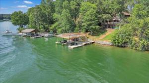 Sundance - Lakefront w Private Dock