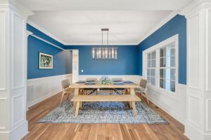 Lake Paradiso - Lakefront Home with Private Dock